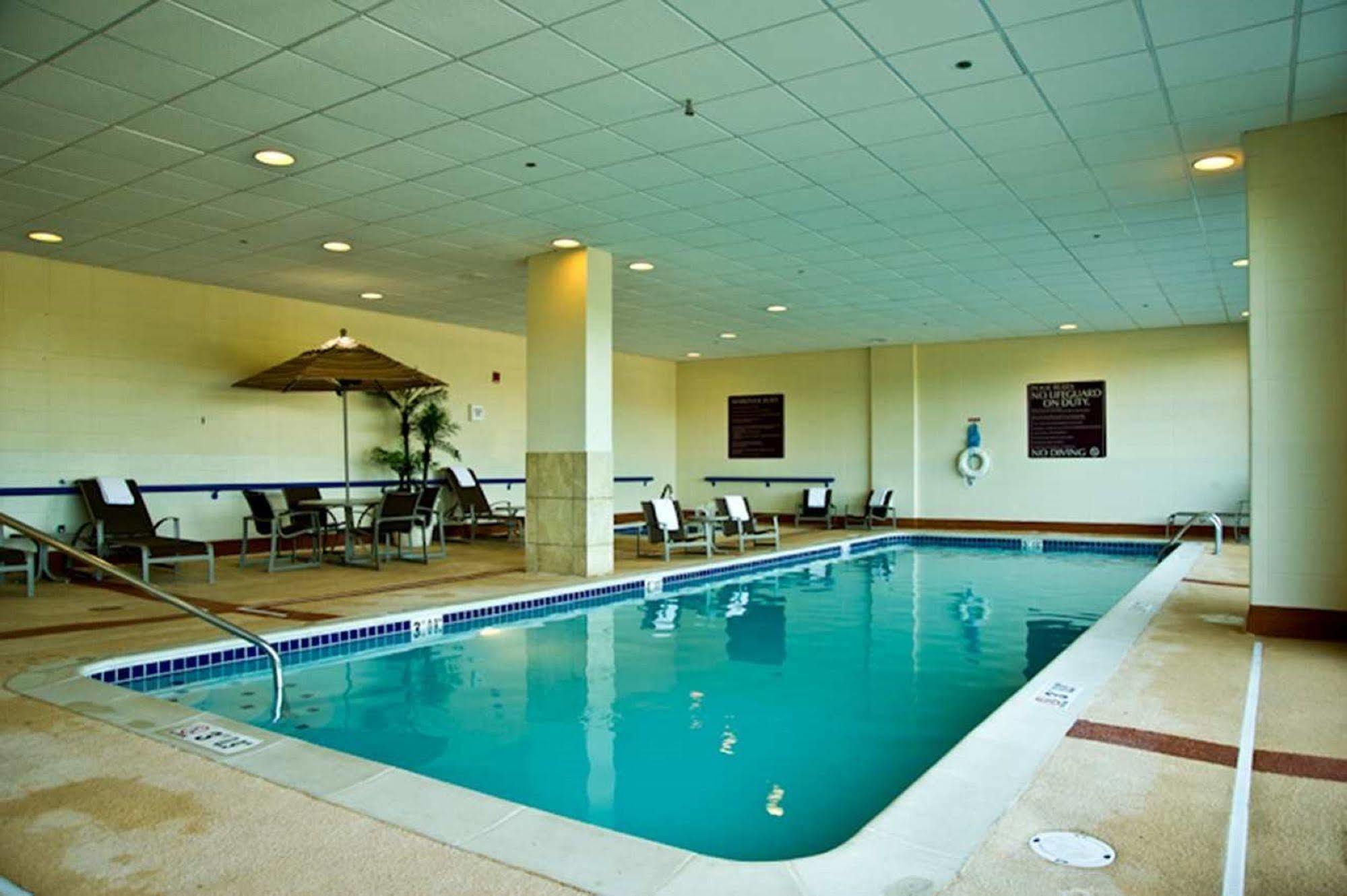 Hotel Ramada By Wyndham Southfield Facilités photo