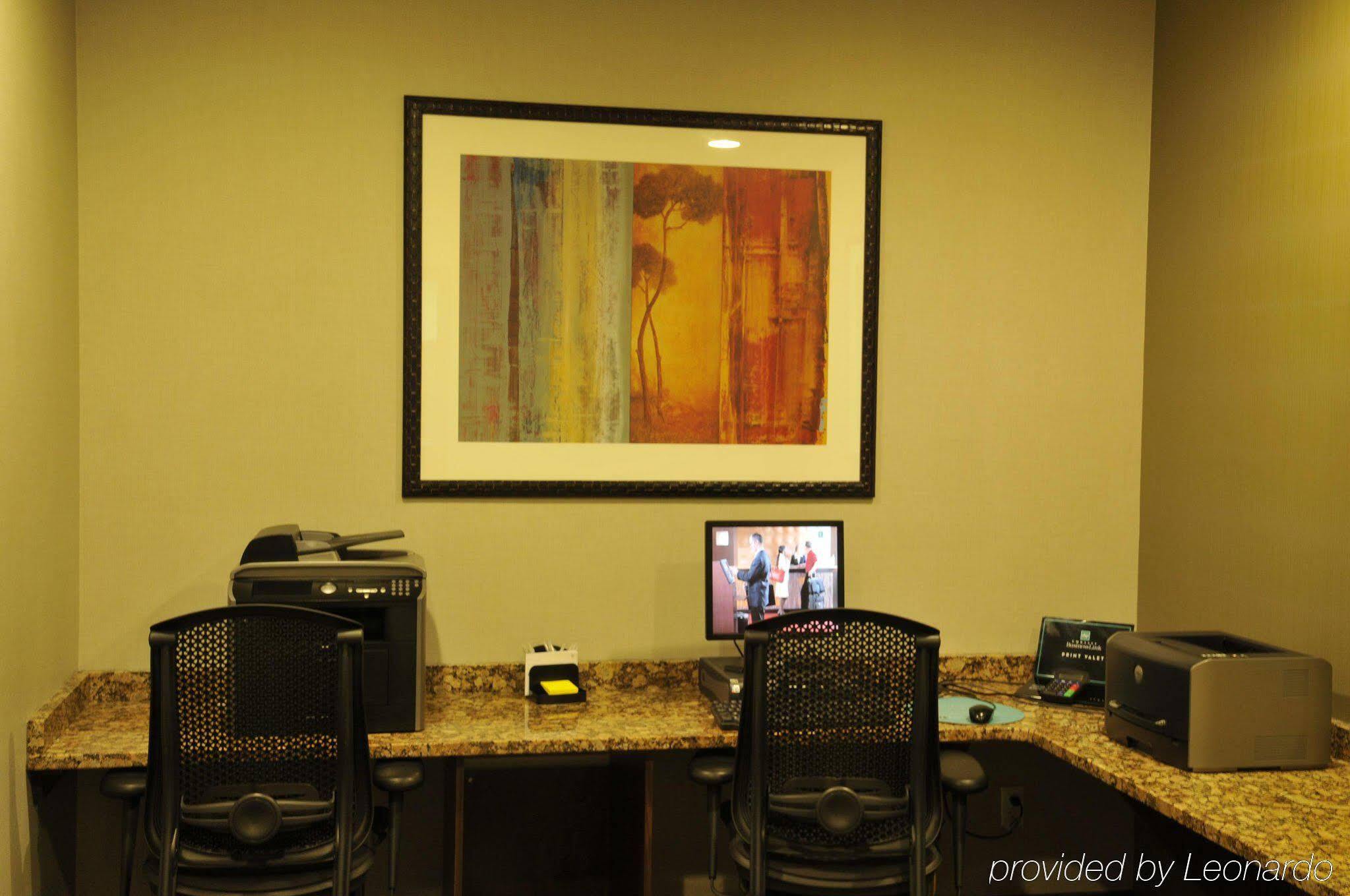 Hotel Ramada By Wyndham Southfield Extérieur photo
